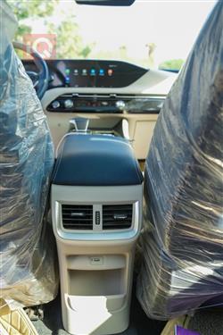 دۆنگ فینگ ئیلۆس هیوج